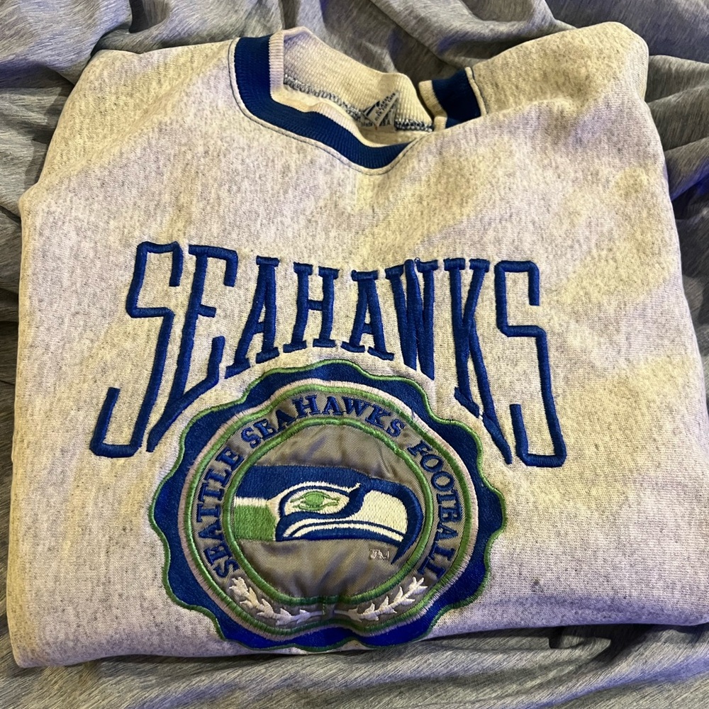 Men’s Throwback Seahawks Crew Neck Sweatshirt Size XL